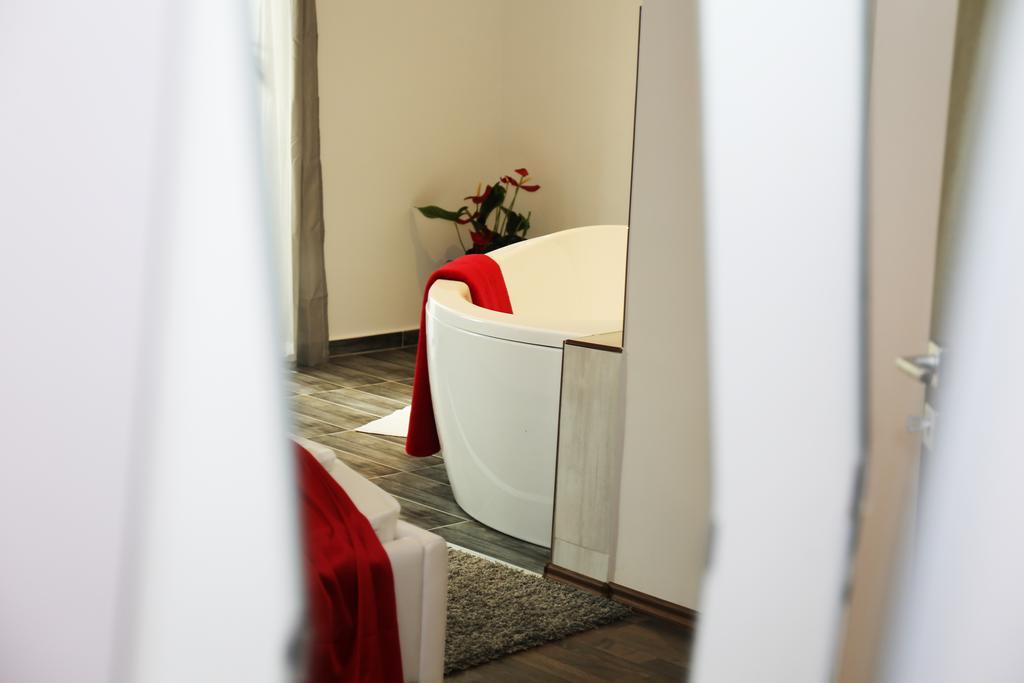 Velnoek Luxus Apartman Makó Exteriér fotografie